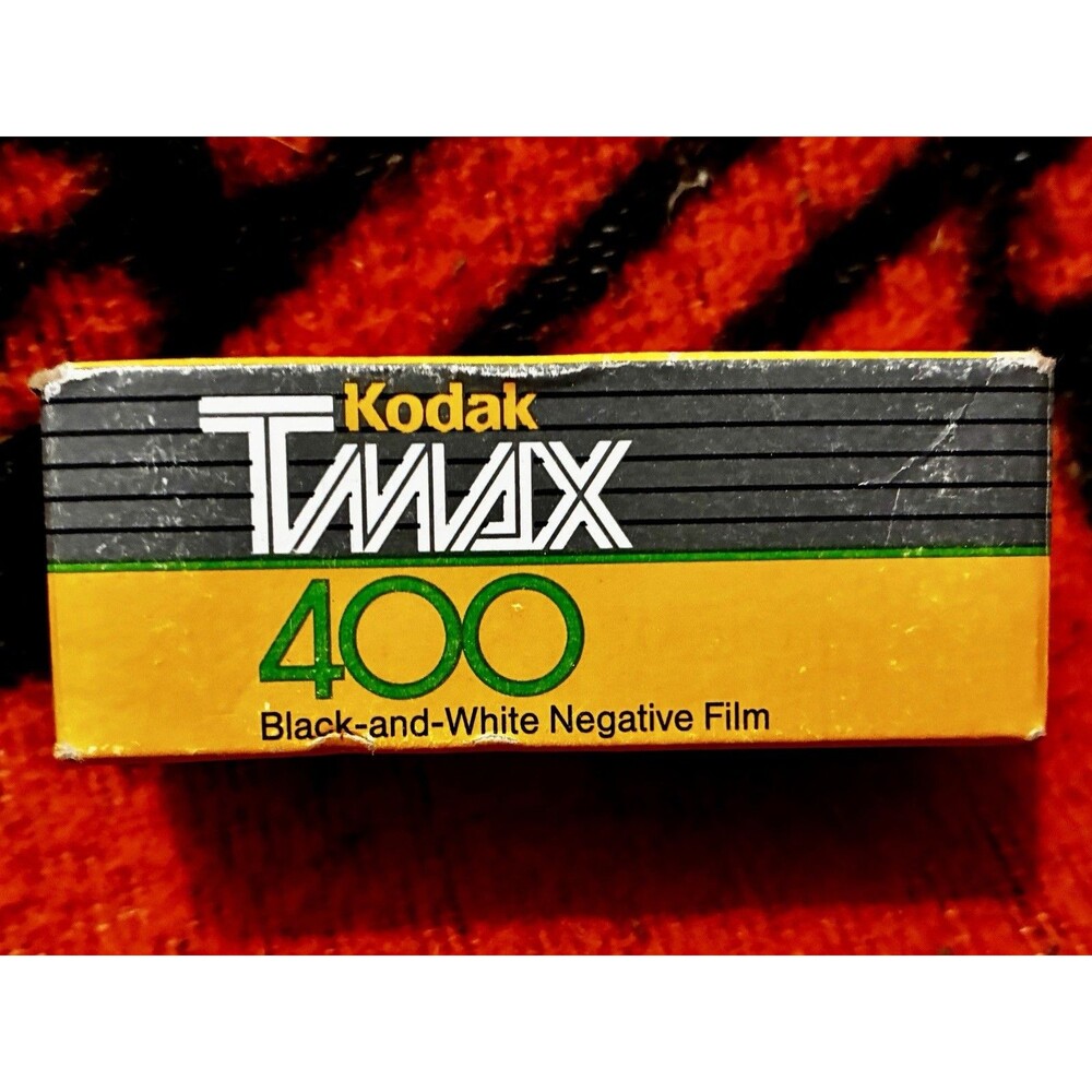 Kodak 120 TMAX 400 Film Professional 1 roll B&W  Expired Cold Stored 03/97